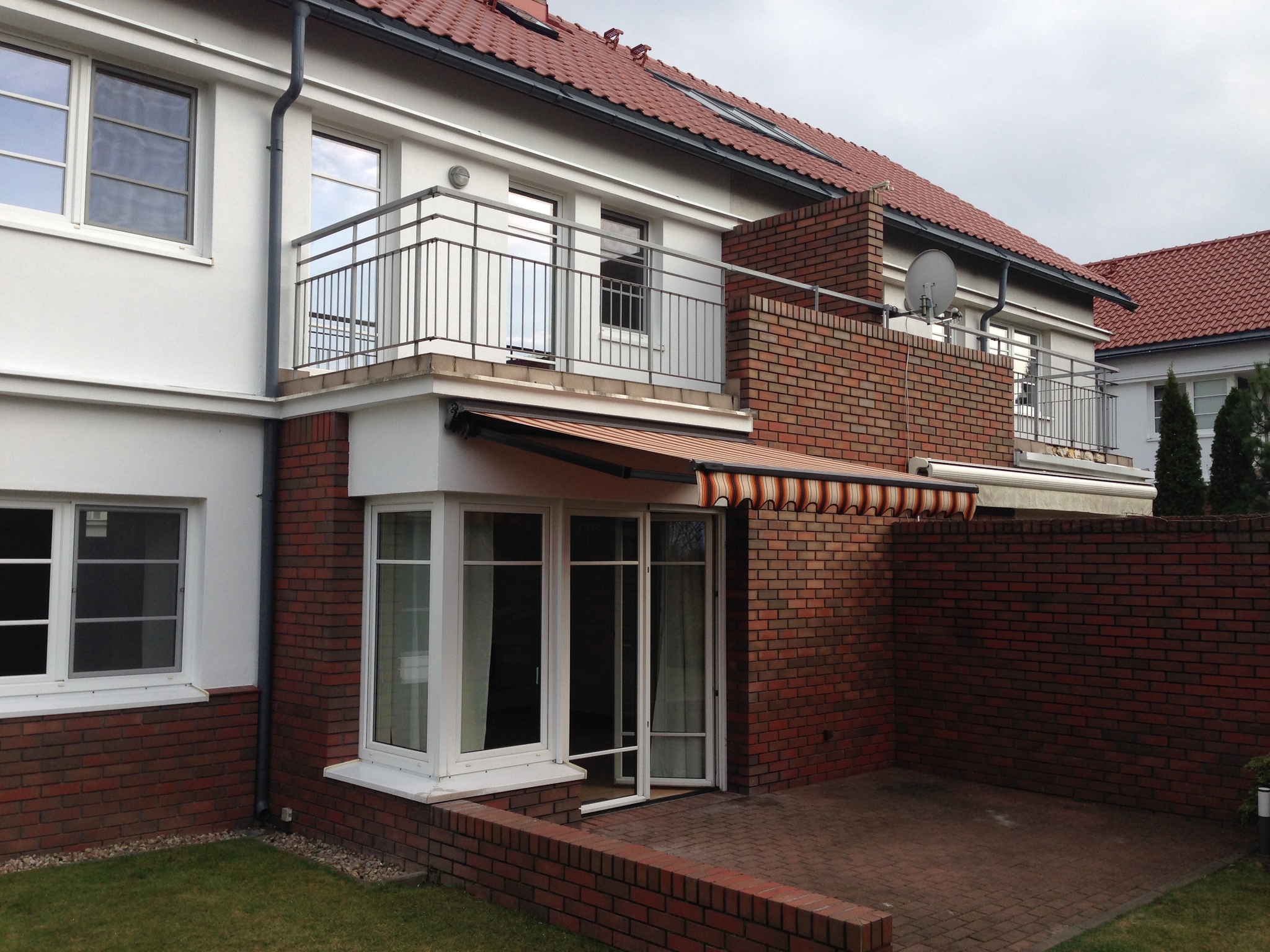 House for Sale, Piaseczyński Konstancin-Jeziorna Bielawa, ul. Berezowskiej 111911980